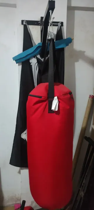 Saco de boxeo más soporte a pared