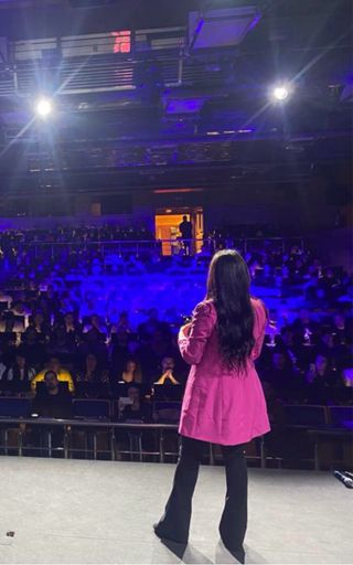 Blazer larga Stradivarius fucsia – americana mujer