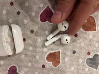 Cuffiette AirPods originali apple