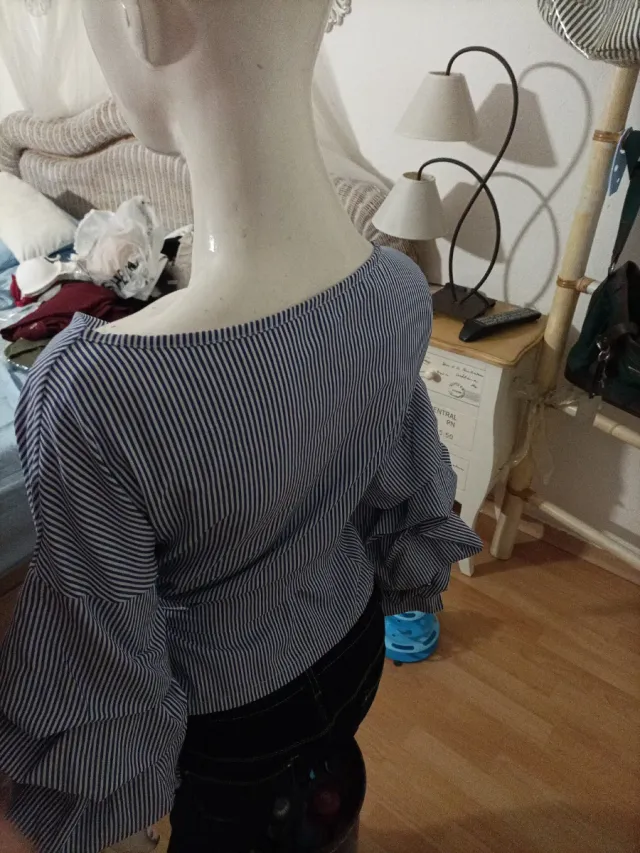 Pantalón pitillo elástico y Blusa Elegante