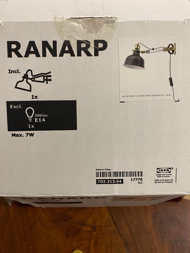 IKEA RANARP · Lámpara negra y dorada · Nueva