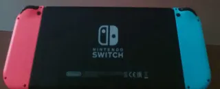 Nintendo Switch + 2 Mandos + 4 Juegos + Funda