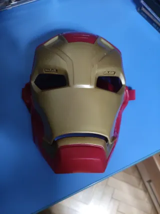 Máscara Iron Man con luces