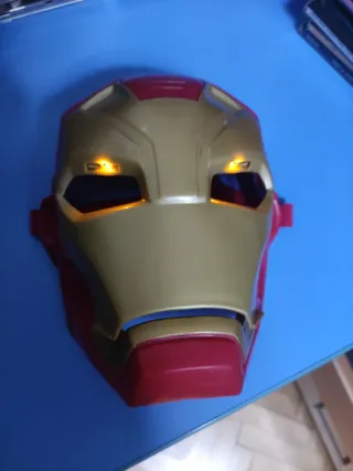 Máscara Iron Man con luces