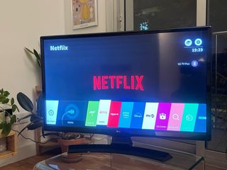 Smart TV LG 28 pulgadas