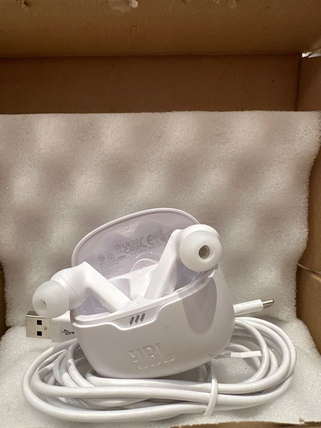 ¡JBL Tune Beam NUEVOS con Cancelación!