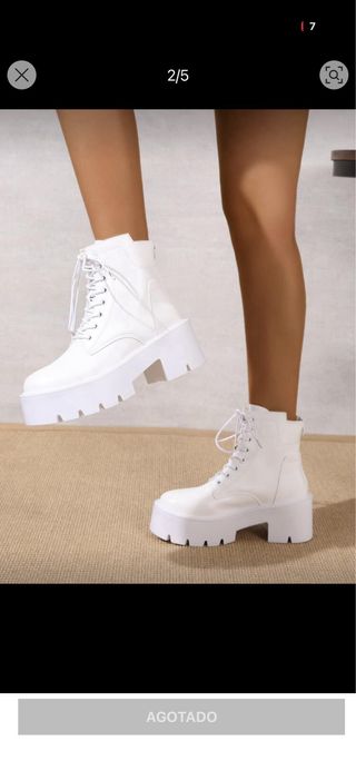 Botas blancas, suela alta gruesa