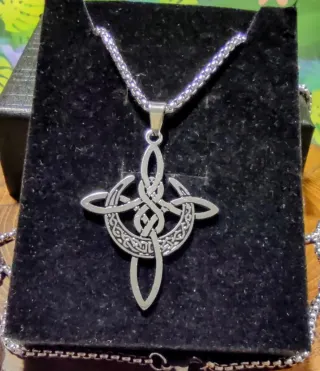 Colgante acero cruz celta vikingo luna