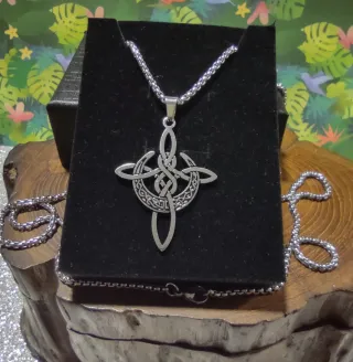 Colgante acero cruz celta vikingo luna