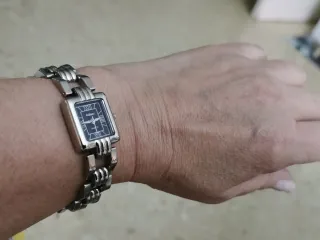 Reloj arabian's quartz stainless steel back.