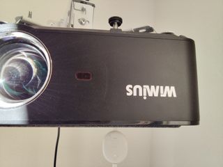 Proyector WiMiUS + Soporte de pared ajustable