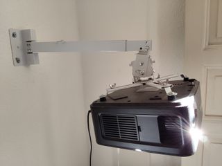 Proyector WiMiUS + Soporte de pared ajustable