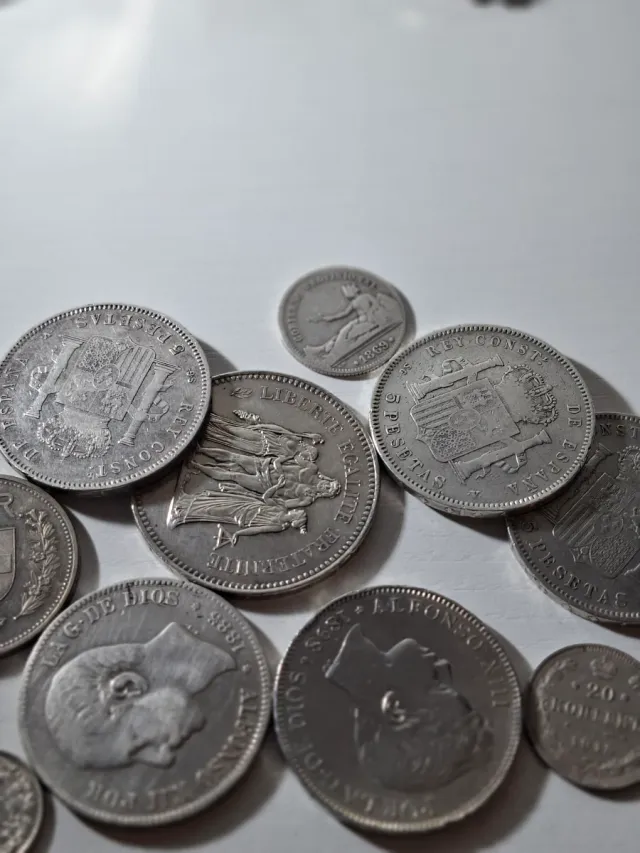 Monedas de plata antiguas