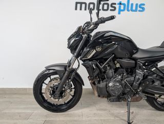 YAMAHA MT 07 2023