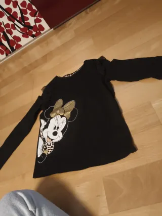 Camiseta Minnie Mouse Negra y Dorada