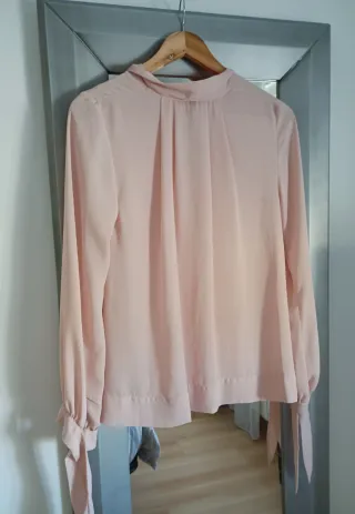 Blusa vaporosa de gasa -leer-