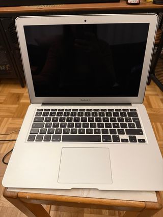 MacBook Air 13" 2017 | 8GB RAM | Plateado | A1466