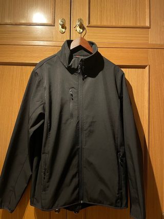 Chaqueta negra técnica/polar