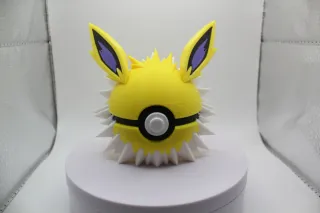 Pokeball Jolteon - Figura Pokemon coleccionable