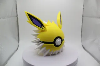 Pokeball Jolteon - Figura Pokemon coleccionable