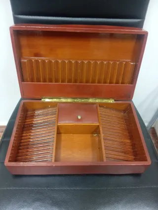 Caja de tabaco antigua