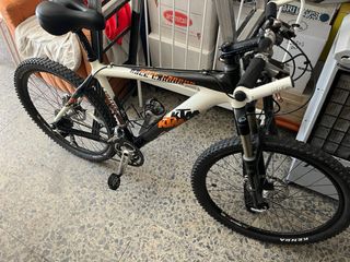 Bicicleta MTB KTM Race Carbon