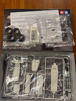 Tamiya Honda RA 272 1965 Mexico Winner 1/20