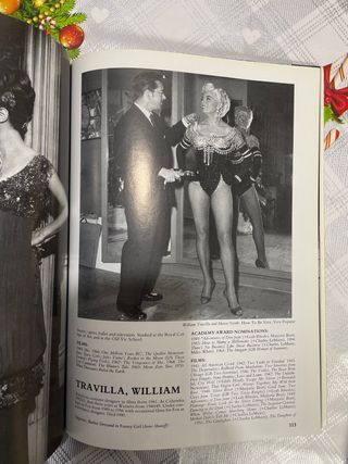 Costume Design in the Movies An Illustrated Gui...