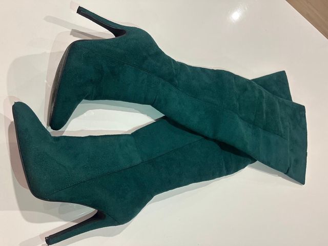 Botas altas mosqueteras verde esmeralda