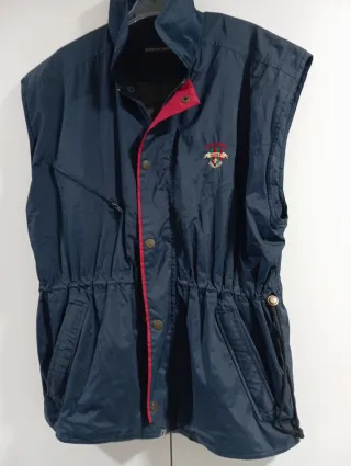 Chaleco de hombre con varios bolsillos