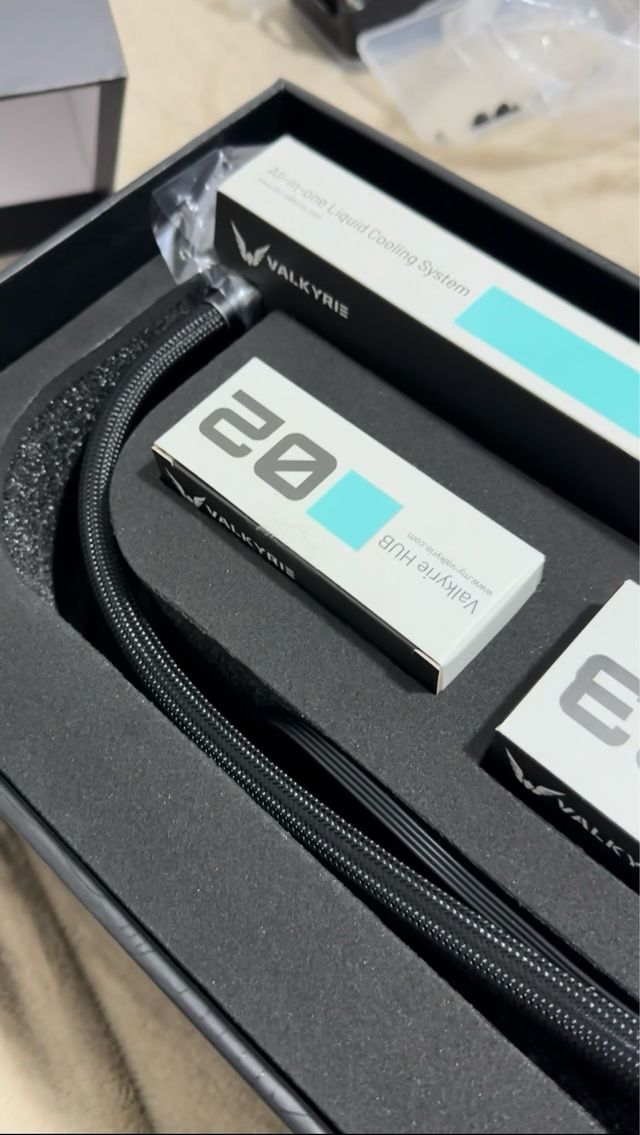 Valkyrie Syn 240 ARGB (360mm, Negro)