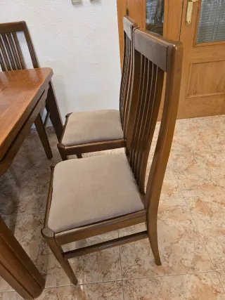 Conjunto mesa extensible y 6 sillas comedor nogal