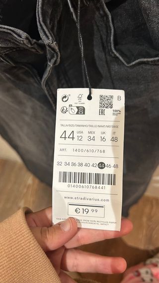 Pantalón vaquero negro Stradivarius Talla 44