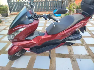 Honda PCX 125cc - Solo 16.000 km