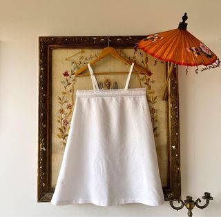 Vestido victoriano de lino con encaje