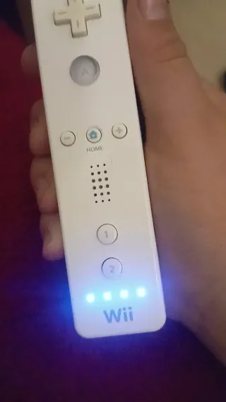 Consola Wii + Mando Pro + 3 Juegos