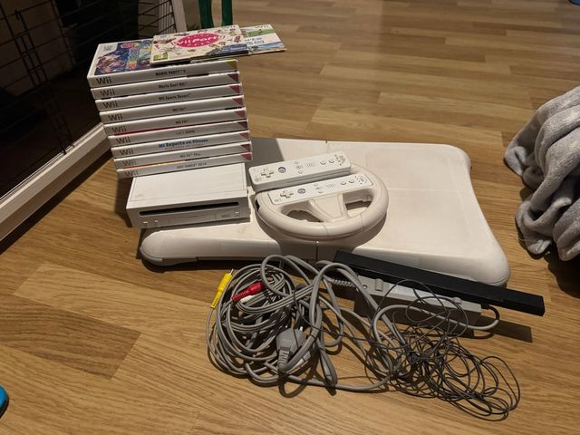 Consola Wii + Juegos y Accesorios