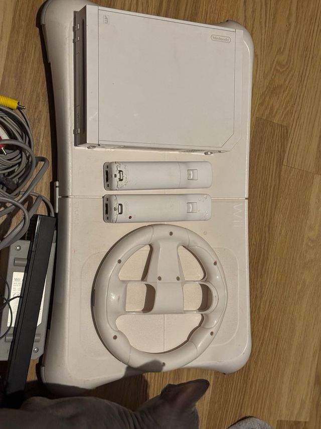 Consola Wii + Juegos y Accesorios