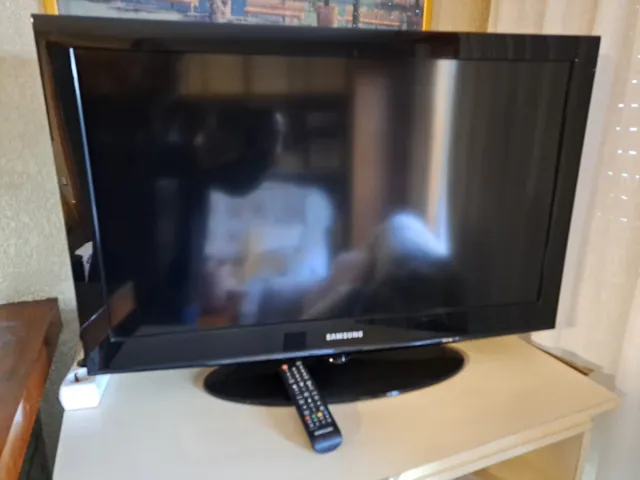 TV Samsung 32 Negra