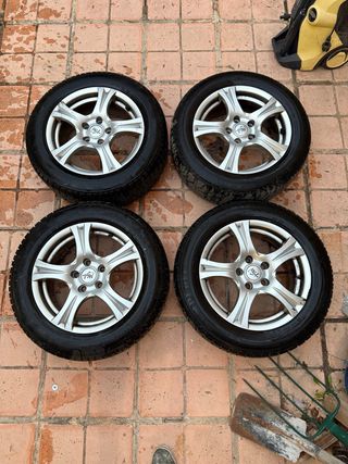 llantas con neumáticos invierno 205/60 R16