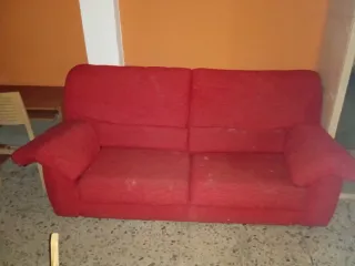 Sofá biplaza rojo