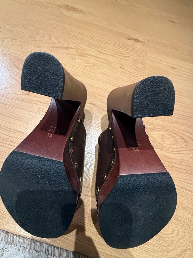 Zuecos tacón Zara marrones talla 38. Tacón 12cm