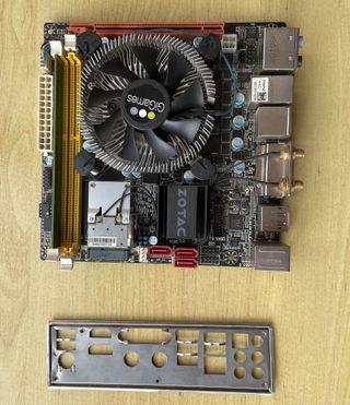 Placa Base Zotac H61ITX-A-E + Intel i3