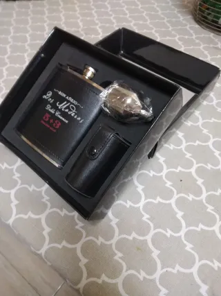 Estuche Petaca y Accesorios