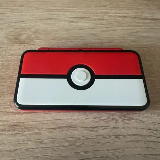 Nintendo 2DS XL edición Pokeball