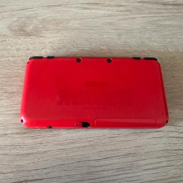 Nintendo 2DS XL edición Pokeball