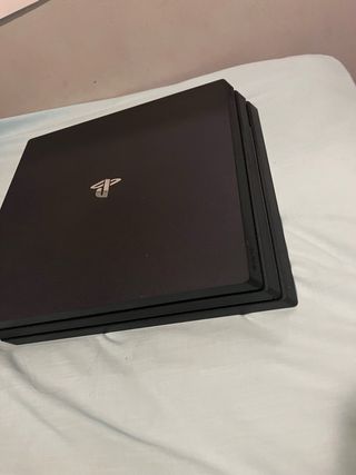 Consola PS4 Pro 1TB Negra NEGOCIABLE