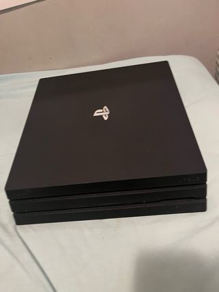 Consola PS4 Pro 1TB Negra NEGOCIABLE