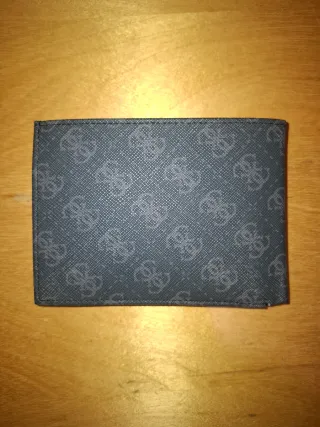 Cartera Guess nueva con etiqueta