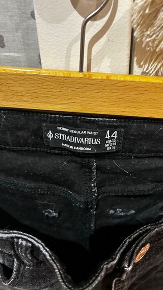 Pantalón vaquero Stradivarius Skinny Regular Waist